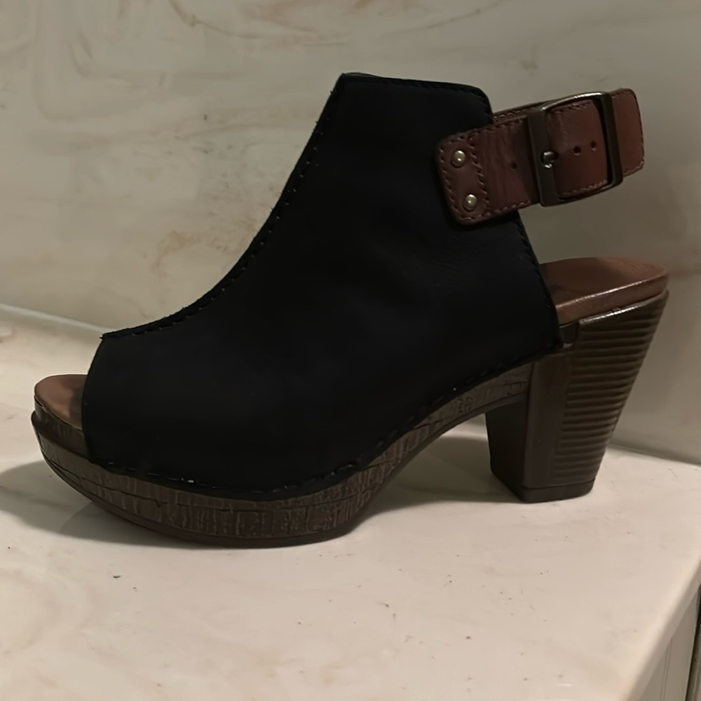 Dansko size 36